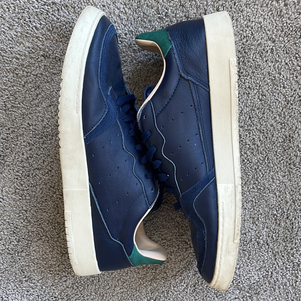 Adidas Sneakers